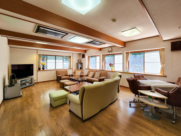 6431：伊東市街地と海を望む・温泉付き元保養所9LDK,売買,ホテル